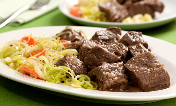 Cozido de acém e legumes Cozido de acém e legumes