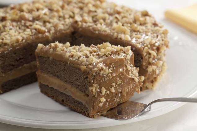 Bolo de ameixa e doce de leite Bolo de ameixa e doce de leite