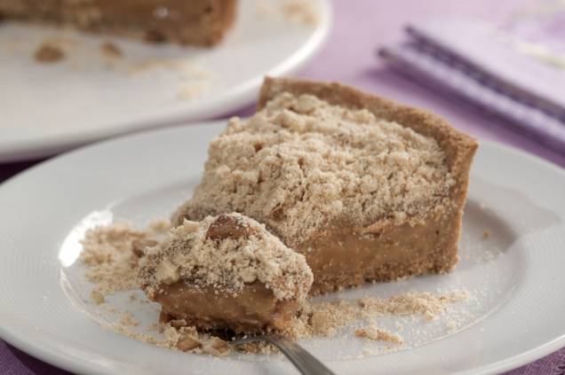 Torta de doce de leite com farofa crocante Torta de doce de leite com farofa crocante