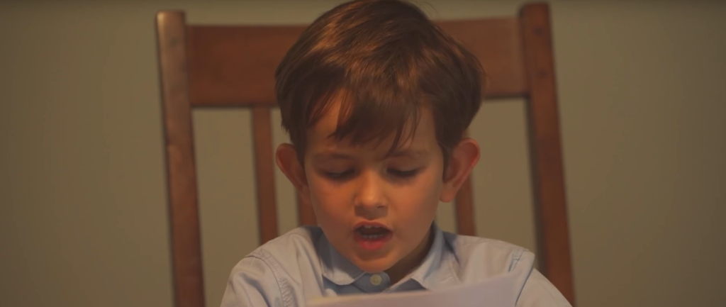 Alex, de 6 anos, manda carta para Obama buscar menino sírio ferido