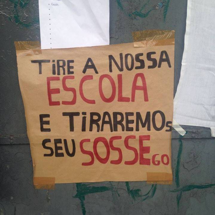 Foto cedida pela página do facebook “Não fechem a minha escola”