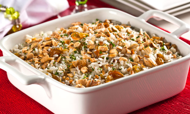 Arroz de festa com champanhe, amêndoas e passas Arroz de festa com champanhe, amêndoas e passas