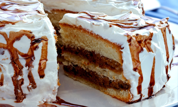 Bolo de ameixa com rmarshmallow Bolo de ameixa com rmarshmallow