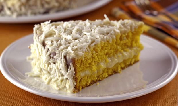 Bolo de cenoura com beijinho Bolo de cenoura com beijinho