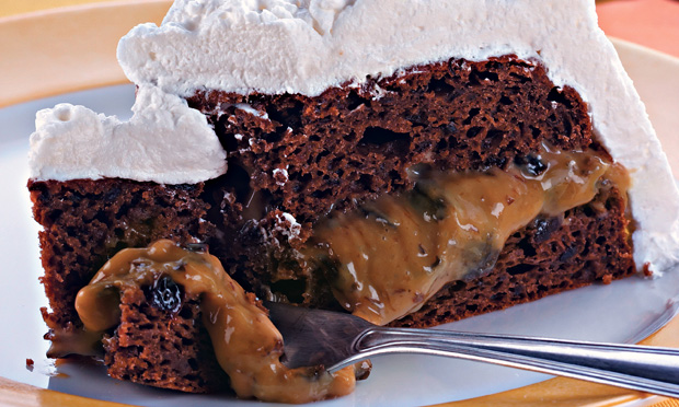 Bolo de ameixa e nozes Bolo de ameixa e nozes