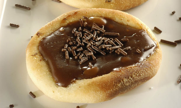Esfiha de brigadeiro Esfiha de brigadeiro