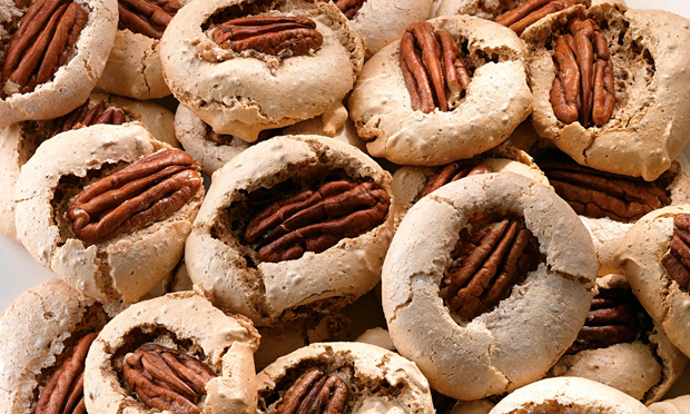 Merengue moka com pecã Merengue moka com pecã