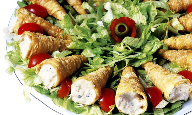 Patê de atum no canudinho Patê de atum no canudinho