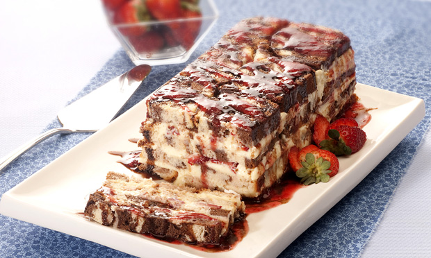 Pavê de chocolate e morango Pavê de chocolate e morango