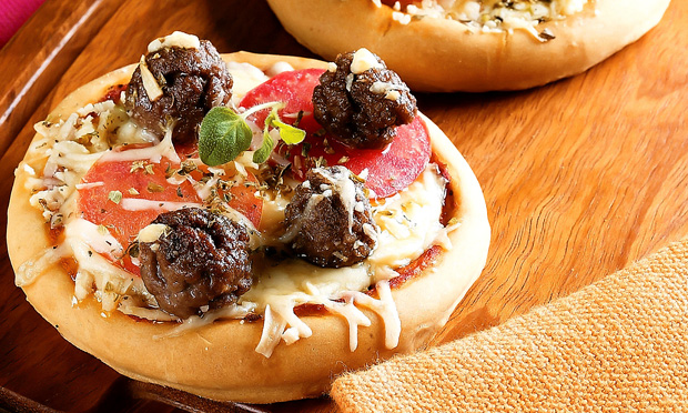 Pizza de almôndega Pizza de almôndega