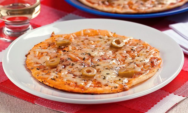 Pizza de mussarela na pressão Pizza de mussarela na pressão