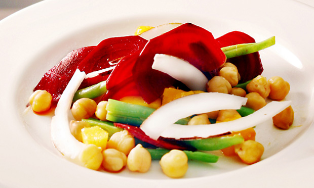 Salada de beterraba e grão-de-bico Salada de beterraba e grão-de-bico