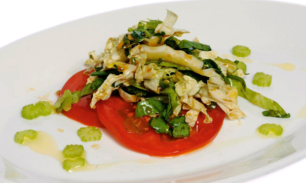 Salada com toque oriental Salada com toque oriental