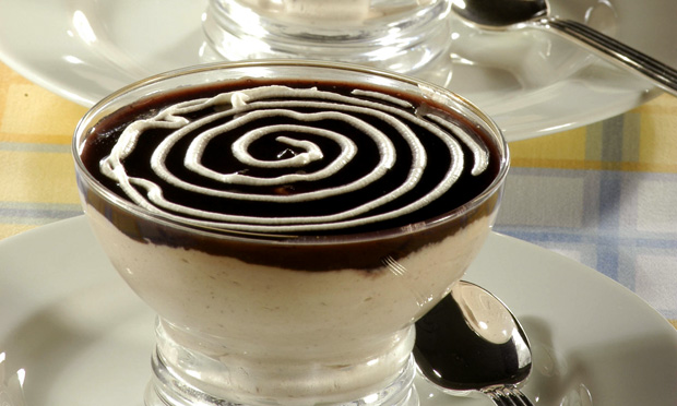 Suflê gelado de jabuticaba Suflê gelado de jabuticaba