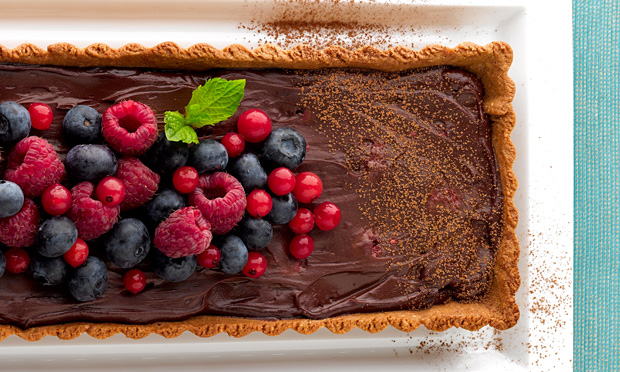 Torta de ganache com frutas vermelhas