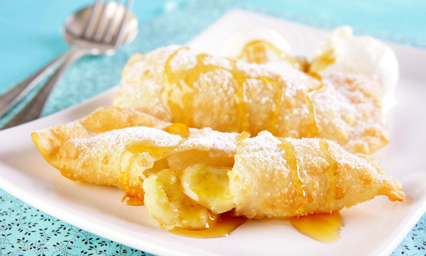 Tortinha frita de banana Tortinha frita de banana