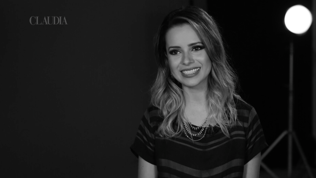 Sandy explica por que protege o filho da mídia