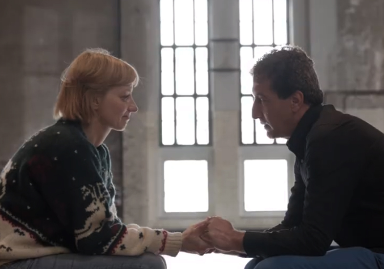 Assista ao que acontece quando europeus e refugiados ficam 4 minutos frente a frente