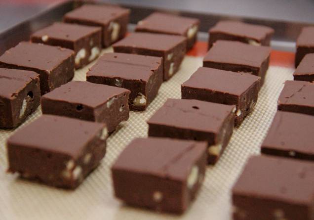 Fudge de chocolate e nozes Fudge de chocolate e nozes