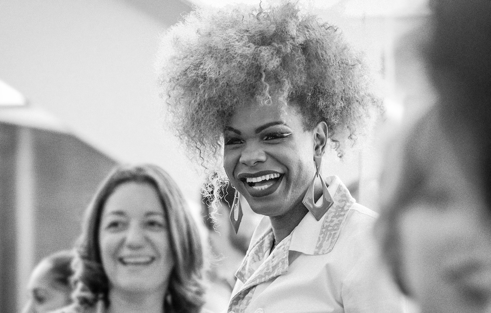 Maria Clara de Sena recebe voto de aplauso por Prêmio CLAUDIA