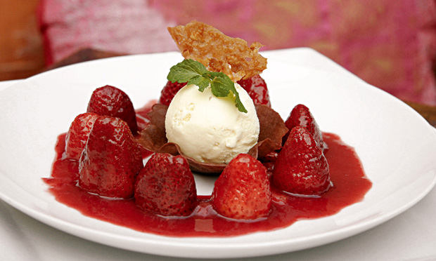 Morango flambado Morango flambado