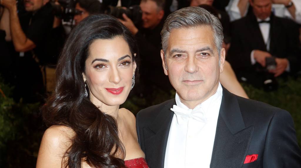 George Clooney sofre acidente de moto na Itália e é hospitalizado