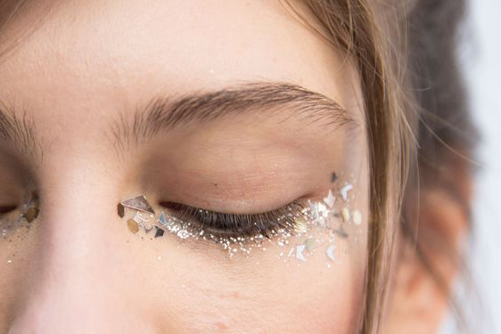 1783ef02d542dc4dc4b57dba8708e360 maquiagem com glitter