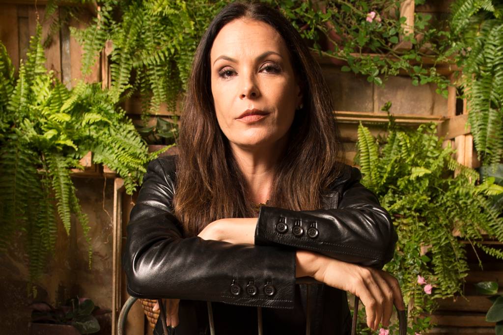 Carolina Ferraz: “Amor próprio nessa vida é tudo, companheiras!”