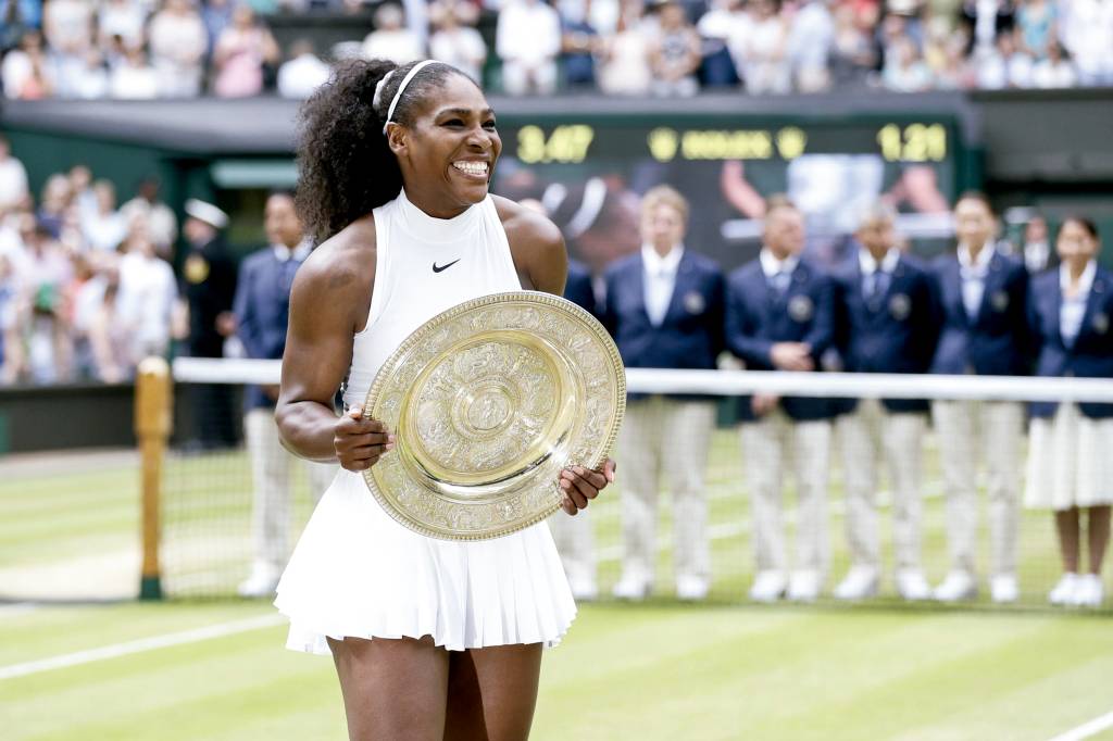 S. Williams defeats Kerber to win seventh Wimbledon title
