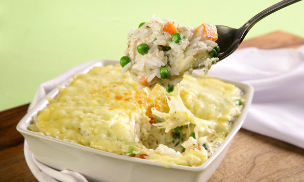 receita-arroz-de-forno-com-legumes-e-queijo
