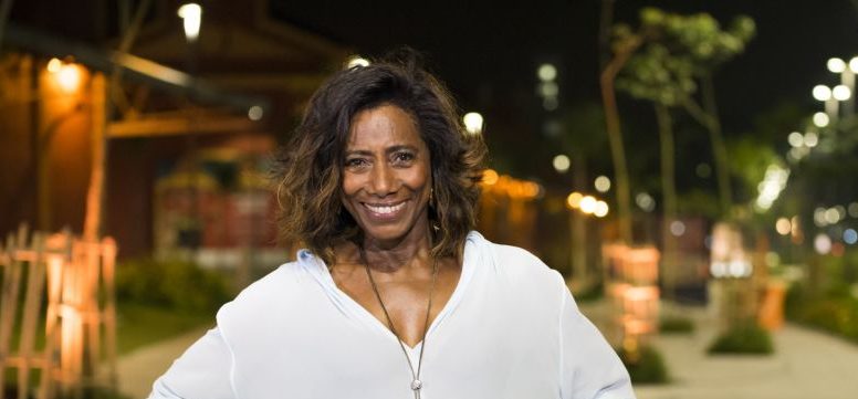 Glória Maria posta raro clique das filhas