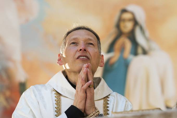 O que é discopatia degenerativa, a doença de padre Marcelo Rossi