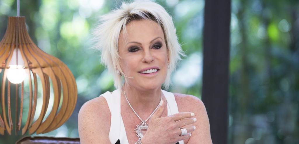 Em rara aparição, Ana Maria Braga parabeniza netinha