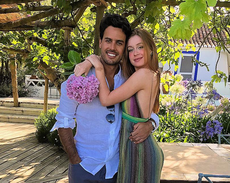 Atriz Marina Ruy Barbosa se casa no civil