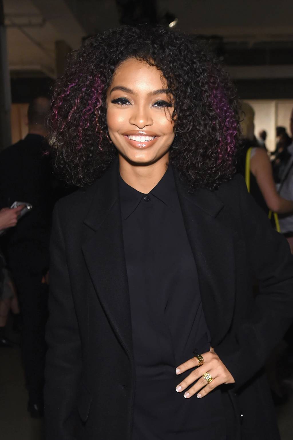 yara-shahidi-corte-cabelo-cacheado corte cabelo cacheado com franja - A atriz Yara Shahidi