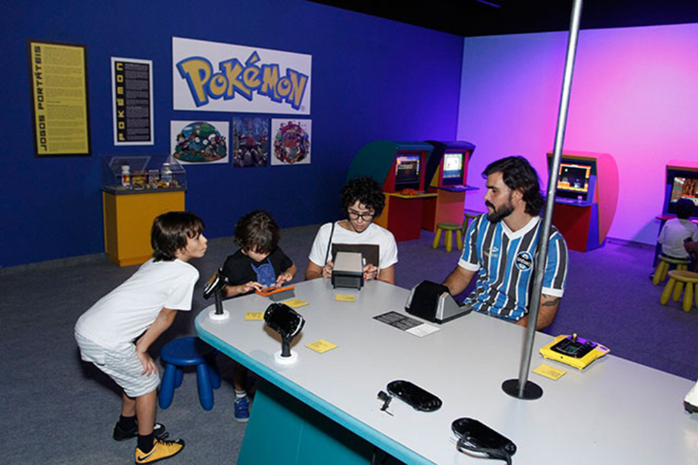 juliano-cazarre-e-famosos-levam-filhos-em-exposicao-de-games-2_366656