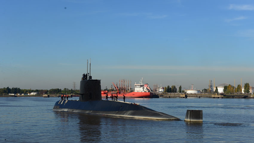 Submarino argentino com 44 pessoas é encontrado