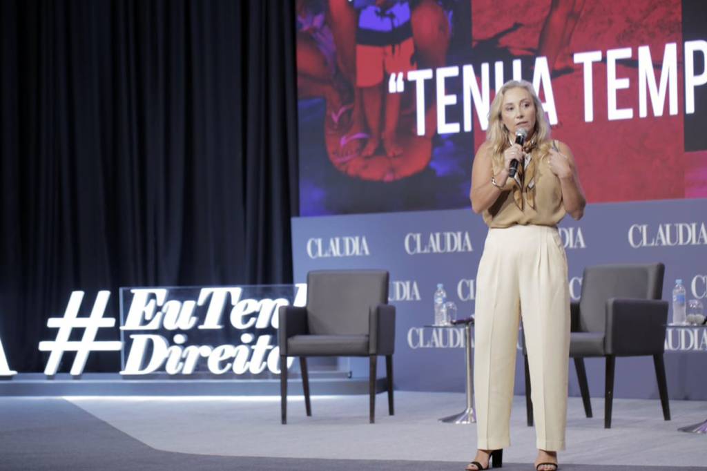 FORUM CLAUDIA-DANIELA-CRUZ2