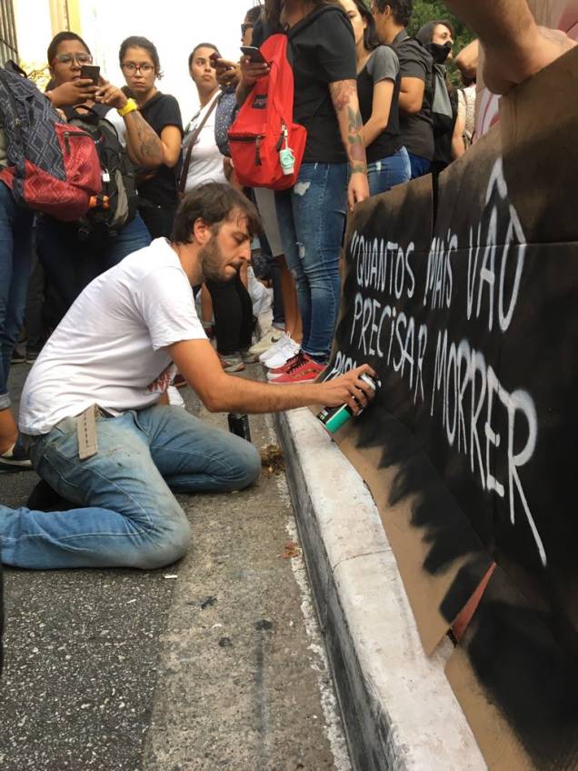 Protesto contra a morte de Marielle Franco e Anderson Gomes, assassinados no Rio Protesto contra a morte de Marielle Franco e Anderson Gomes, assassinados no Rio