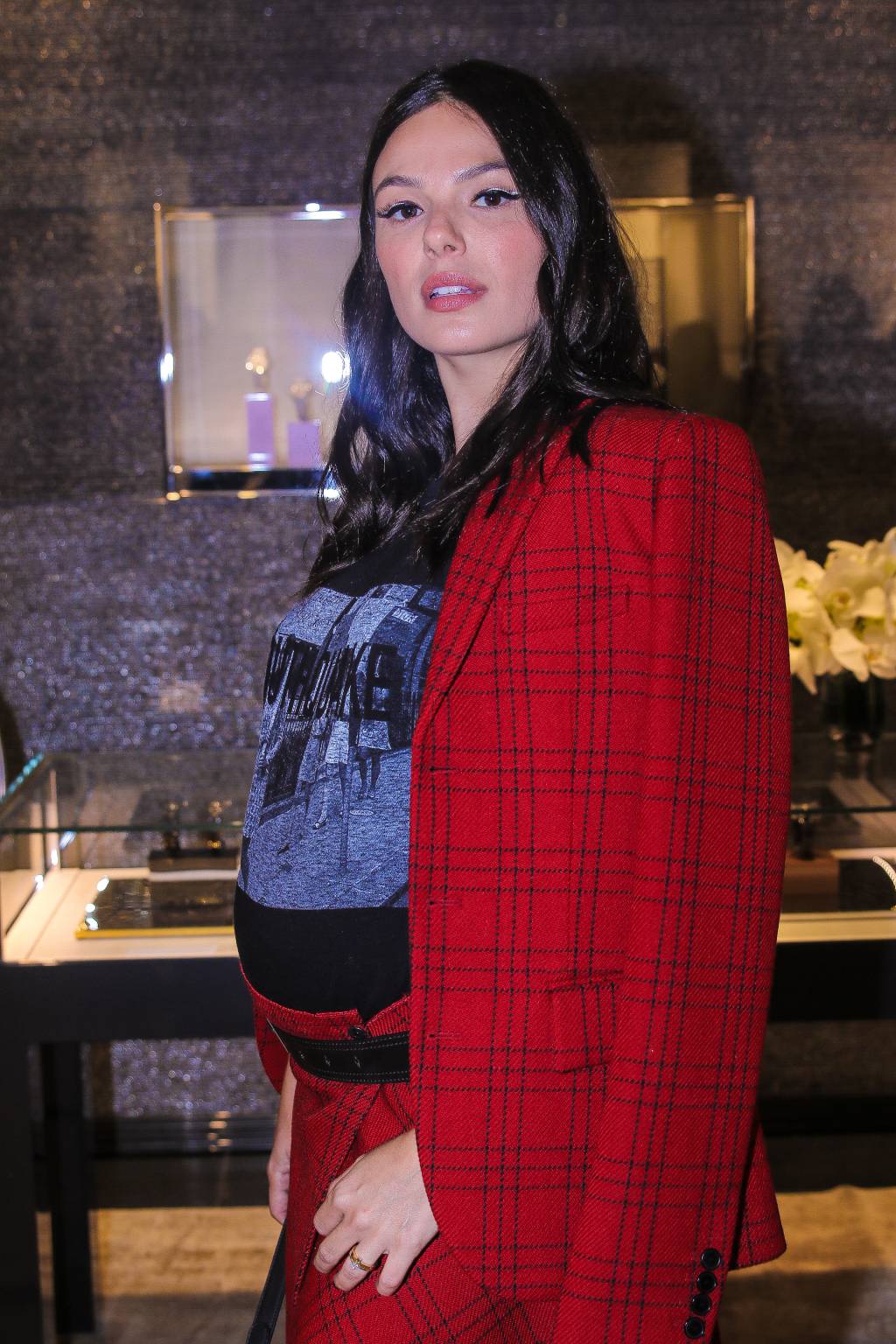 Isis 739457_isis_valverde_e_mais_famosas_desfilam_beleza_em_evento_da_dior_em_sp_g