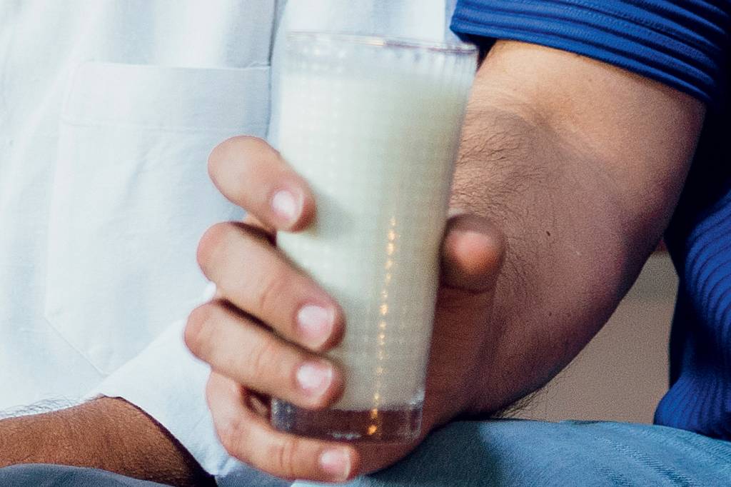 lassi-(bebida-de-iogurte-batido) lassi-(bebida-de-iogurte-batido)