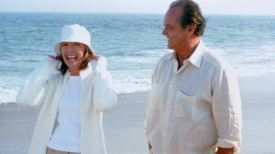 <strong>Alguém Tem Que Ceder: </strong>Aos 60, o charmoso Harry está acostumado a se relacionar com mulheres de 30. Mas uma viagem com a nova namorada sai dos trilhos quando a mãe dela aparece sem avisar.