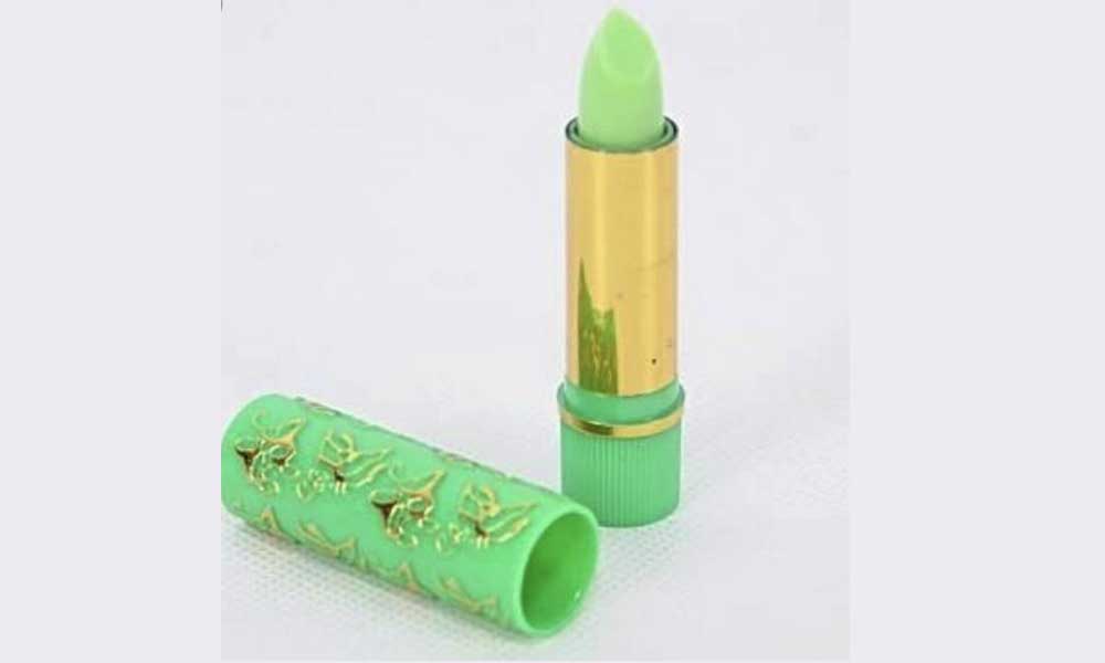 Batom que marcou anos 80 e 90 é relançado por marca de cosméticos