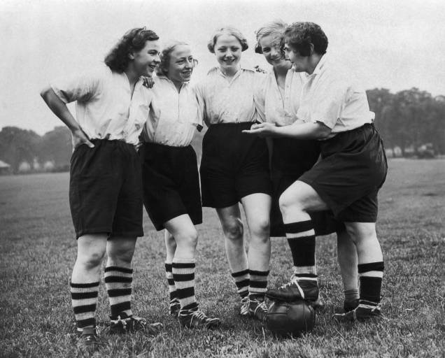 Em agosto de 1939, elas treinavam para participar do campeonato mundial contra a Bélgica. Em agosto de 1939, elas treinavam para participar do campeonato mundial contra a Bélgica.