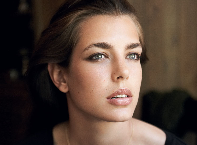 Veja a primeira foto do casamento da neta de Grace Kelly