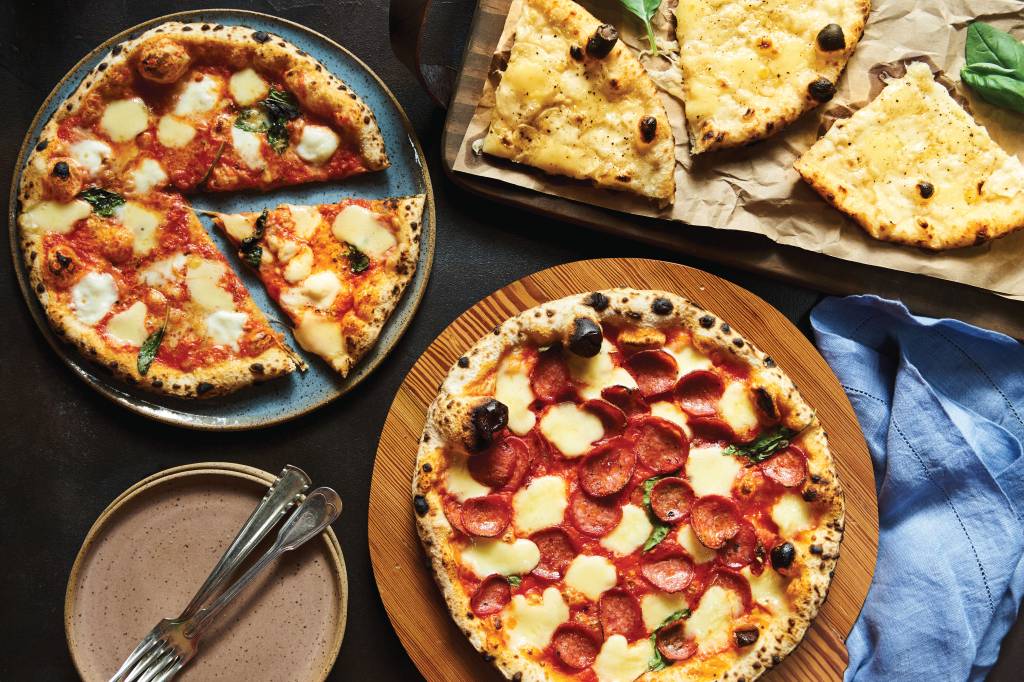 Aprenda a fazer uma incrível pizza para um jantar romântico