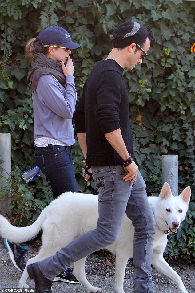 Jennifer, Justin e Dolly Jennifer, Justin e Dolly