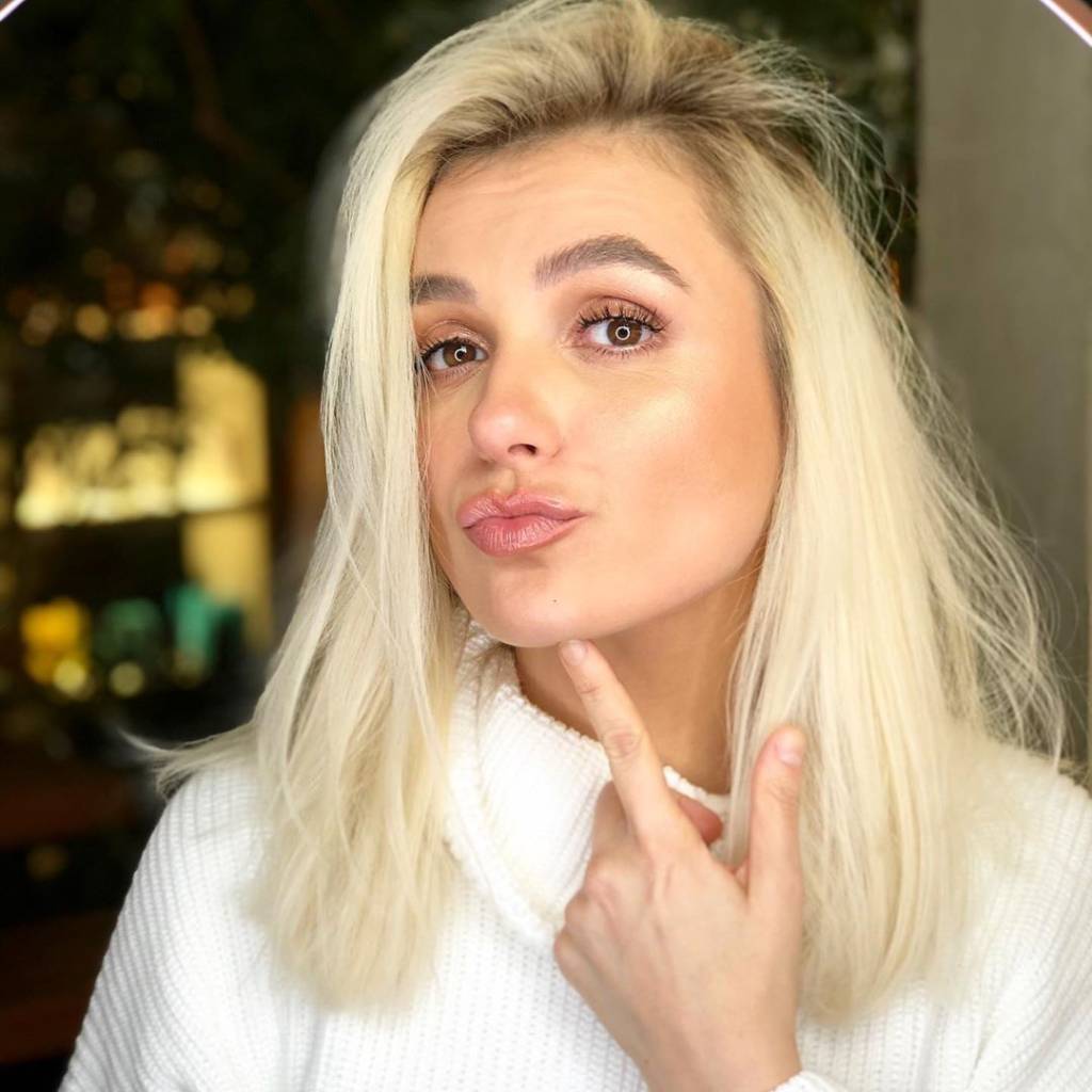 Monica Iozzi Monica Iozzi