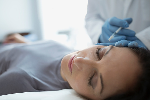 Filler fatigue: os problemas do uso frequente de preenchedores