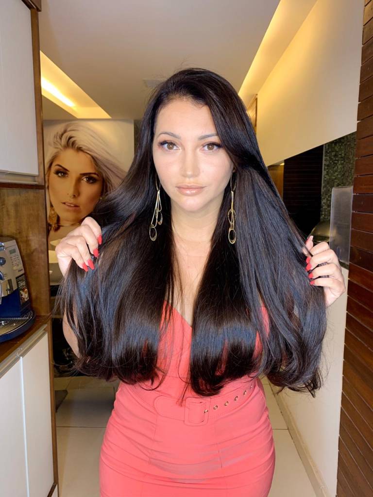Megahair de fita adesiva é nova tendência Megahair de fita adesiva é nova tendência